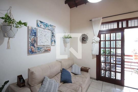 Sala de Estar de casa à venda com 4 quartos, 250m² em Vila Paquetá, Belo Horizonte