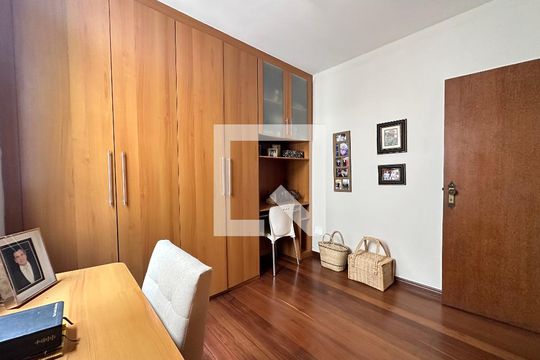 Quarto 1 de apartamento à venda com 4 quartos, 360m² em Santo Antônio, Belo Horizonte