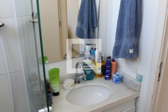 Banheiro de apartamento à venda com 2 quartos, 47m² em Jardim Ubirajara (Zona Sul), São Paulo
