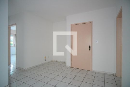 Sala  de apartamento para alugar com 2 quartos, 60m² em Passo da Areia, Porto Alegre