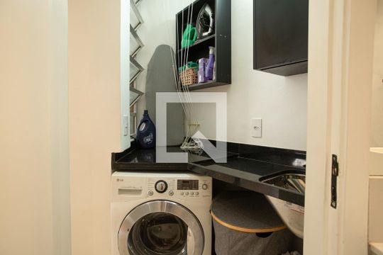 Área de Serviço de apartamento para alugar com 2 quartos, 82m² em Bela Vista, São Paulo
