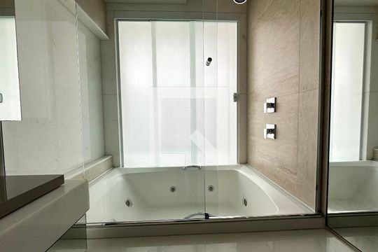 Banheiro 2 de apartamento à venda com 4 quartos, 350m² em Lourdes, Belo Horizonte
