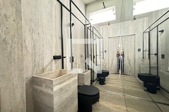 BANHEIRO 1 de apartamento à venda com 4 quartos, 350m² em Lourdes, Belo Horizonte