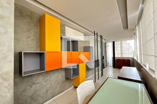 Cozinha de apartamento à venda com 4 quartos, 350m² em Lourdes, Belo Horizonte