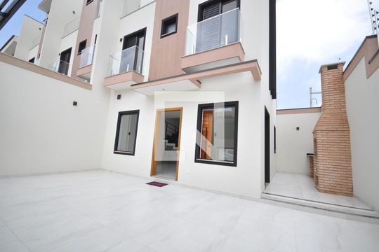 Garagem de casa à venda com 3 quartos, 110m² em Parque Vitoria, São Paulo