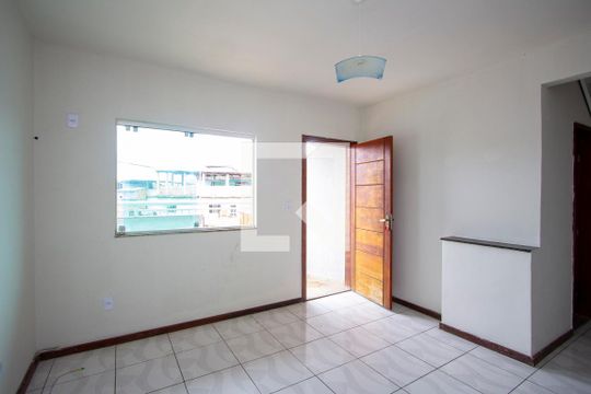 Sala de apartamento para alugar com 2 quartos, 60m² em Galo Branco, São Gonçalo