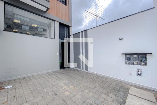 Garagem de casa para alugar com 2 quartos, 50m² em Tatuapé, São Paulo