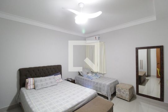 Quarto 2 de casa para alugar com 3 quartos, 250m² em Jardim Inconfidência, Uberlândia