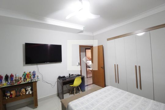 Quarto 2 de casa para alugar com 3 quartos, 250m² em Jardim Inconfidência, Uberlândia