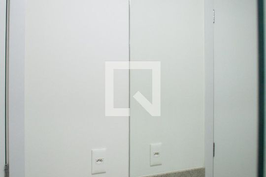 Banheiro de apartamento para alugar com 1 quarto, 27m² em Farroupilha, Porto Alegre