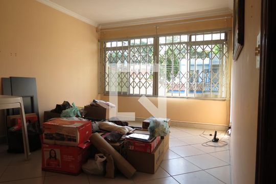 Sala de casa para alugar com 3 quartos, 549m² em Vila Comercial, São Paulo