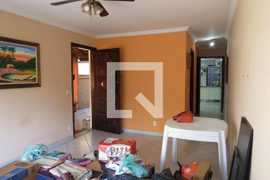 Sala de casa para alugar com 3 quartos, 549m² em Vila Comercial, São Paulo