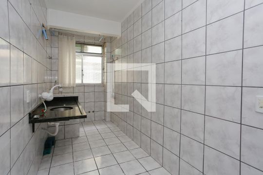 Cozinha de apartamento à venda com 2 quartos, 64m² em São João, Porto Alegre