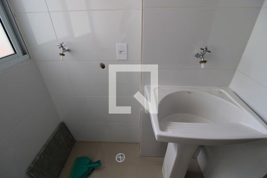 Área de Serviço de apartamento para alugar com 2 quartos, 47m² em Vila Nivi, São Paulo