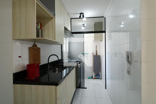 Cozinha de apartamento para alugar com 2 quartos, 53m² em Vila Alpina, Santo André