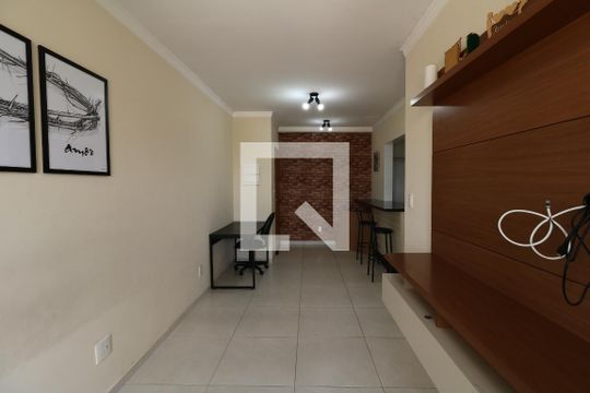 Sala de apartamento para alugar com 2 quartos, 53m² em Vila Alpina, Santo André
