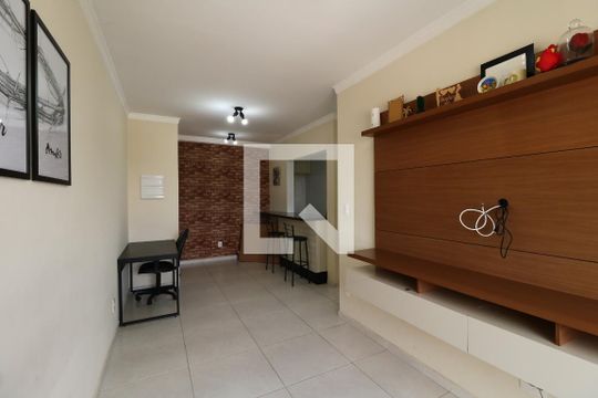 Sala de apartamento para alugar com 2 quartos, 53m² em Vila Alpina, Santo André