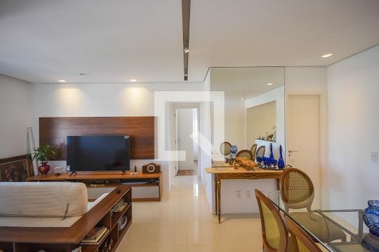 Sala de apartamento para alugar com 2 quartos, 82m² em Vila Suzana, São Paulo
