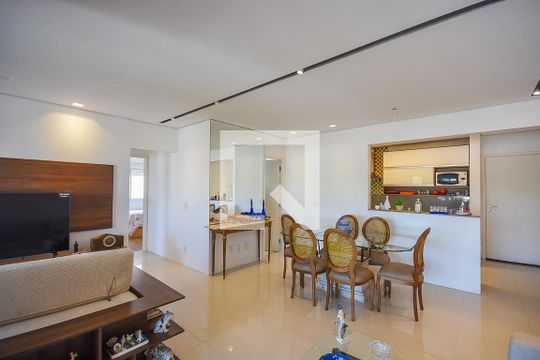 Sala de apartamento para alugar com 2 quartos, 82m² em Vila Suzana, São Paulo