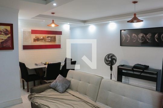 Sala de apartamento para alugar com 3 quartos, 110m² em Jardim Arpoador, São Paulo