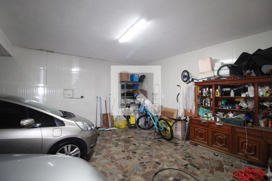 Garagem de casa à venda com 3 quartos, 240m² em Penha de França, São Paulo