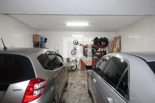 Garagem de casa à venda com 3 quartos, 240m² em Penha de França, São Paulo