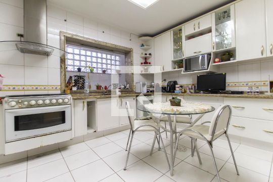 Cozinha de casa para alugar com 4 quartos, 500m² em Vila Prudente, São Paulo