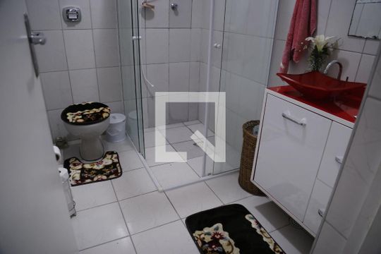 Banheiro da Suíte de casa à venda com 2 quartos, 100m² em Jardim Antártica, São Paulo
