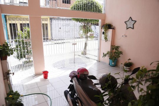 Garagem de casa à venda com 2 quartos, 100m² em Jardim Antártica, São Paulo