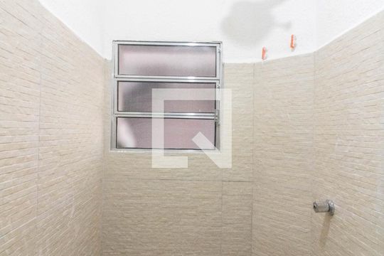 Banheiro de kitnet/studio para alugar com 1 quarto, 25m² em Vila Monteiro Lobato, Guarulhos