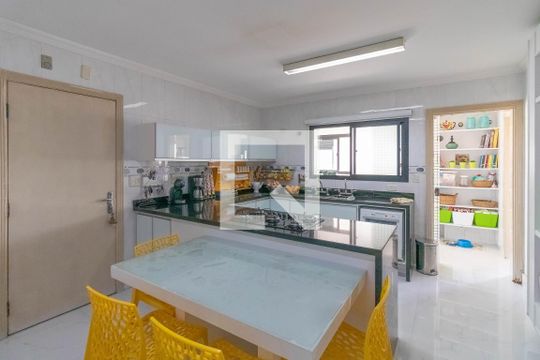Cozinha de apartamento à venda com 4 quartos, 270m² em Freguesia do Ó, São Paulo