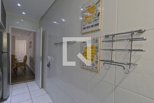 Cozinha de apartamento para alugar com 3 quartos, 84m² em Marapé, Santos