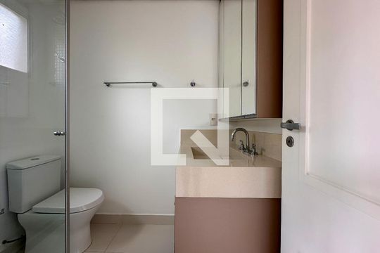 Banheiro Suíte 1 de apartamento à venda com 2 quartos, 340m² em Brooklin, São Paulo
