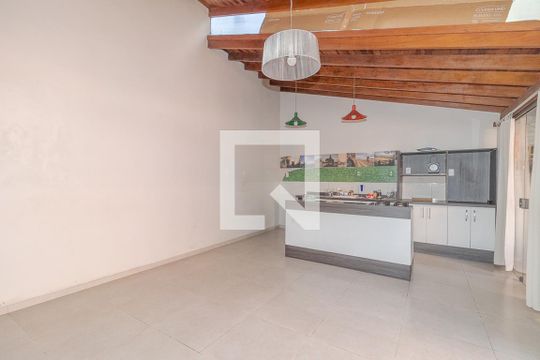 Salão Fudos de casa à venda com 2 quartos, 80m² em São Geraldo, Porto Alegre