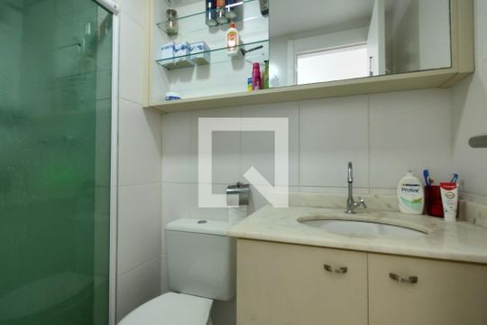 Banheiro Social de apartamento à venda com 2 quartos, 56m² em Anil, Rio de Janeiro