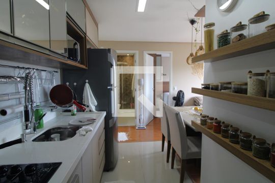 Cozinha de apartamento à venda com 2 quartos, 35m² em Jurubatuba, São Paulo