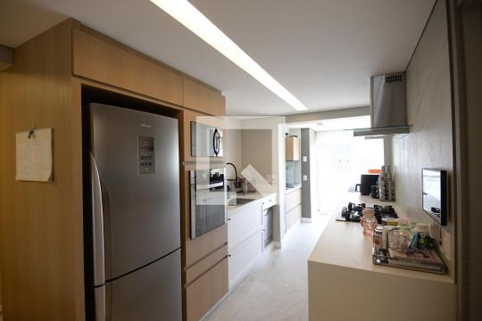 Cozinha de apartamento à venda com 3 quartos, 140m² em Vila Dom Pedro I, São Paulo