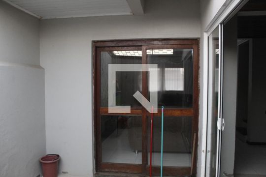 Quintal de casa de condomínio para alugar com 3 quartos, 160m² em Bela Vista, Alvorada