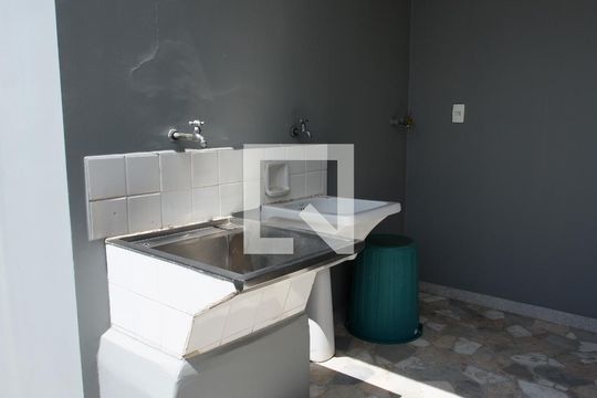 Área de Serviço de casa para alugar com 3 quartos, 266m² em Jardim Messina, Jundiaí