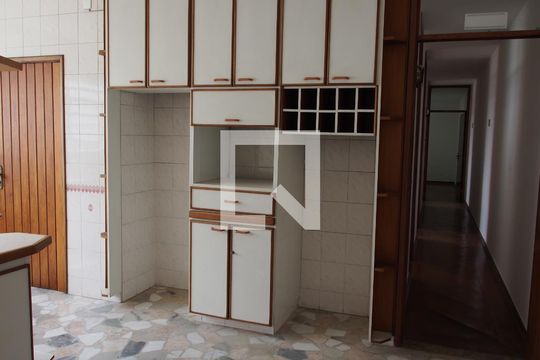 Cozinha de casa para alugar com 3 quartos, 266m² em Jardim Messina, Jundiaí