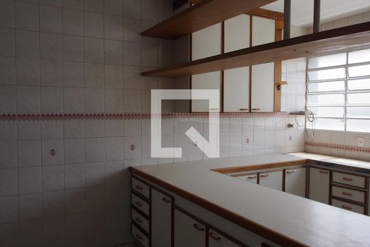 Cozinha de casa para alugar com 3 quartos, 266m² em Jardim Messina, Jundiaí
