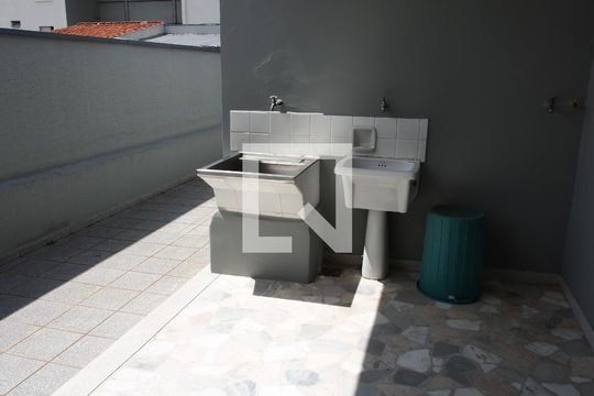 Área de Serviço de casa para alugar com 3 quartos, 266m² em Jardim Messina, Jundiaí