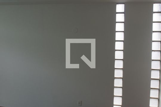 Sala de casa para alugar com 3 quartos, 266m² em Jardim Messina, Jundiaí