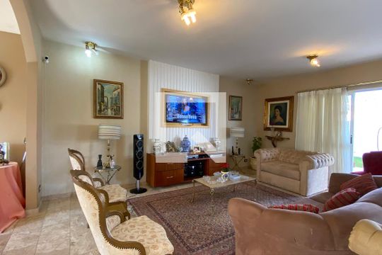 Sala de casa de condomínio à venda com 4 quartos, 320m² em Tamboré, Santana de Parnaíba