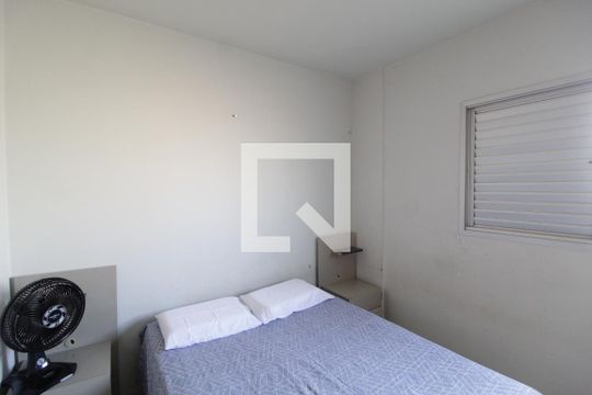 Quarto 2 de apartamento para alugar com 2 quartos, 58m² em Santa Mônica, Uberlândia