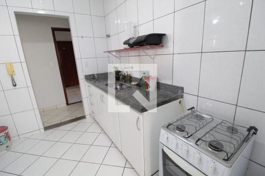 Cozinha de apartamento para alugar com 2 quartos, 58m² em Santa Mônica, Uberlândia