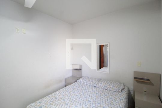 Quarto 1 de apartamento para alugar com 2 quartos, 58m² em Santa Mônica, Uberlândia