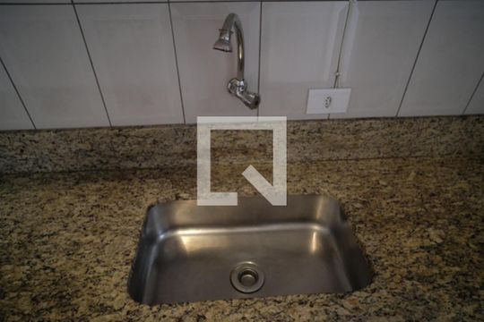 Pia de apartamento à venda com 2 quartos, 74m² em Cerqueira César, São Paulo