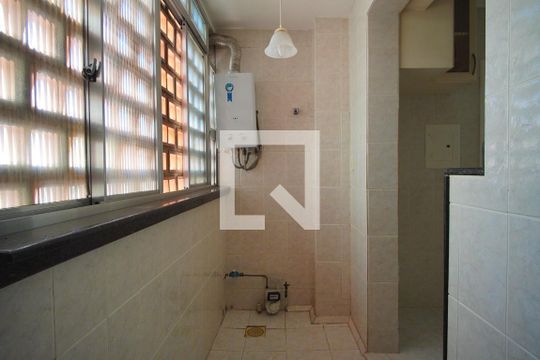 Cozinha e Área de Serviço de apartamento à venda com 2 quartos, 63m² em Higienópolis, Porto Alegre