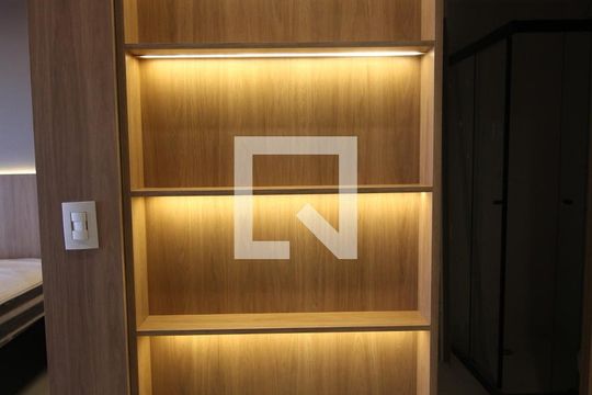 Corredor de kitnet/studio para alugar com 1 quarto, 30m² em Tucuruvi, São Paulo